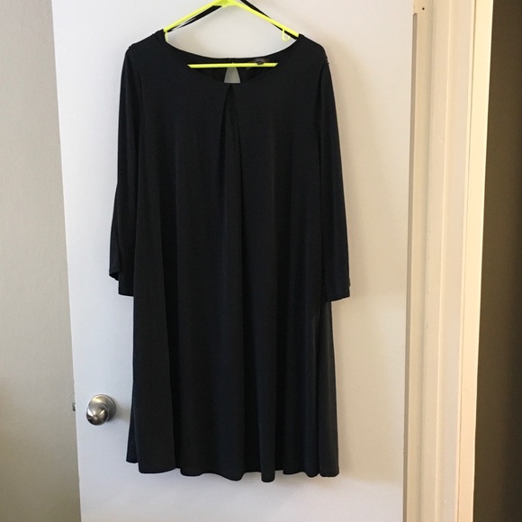 loose fitting black dress